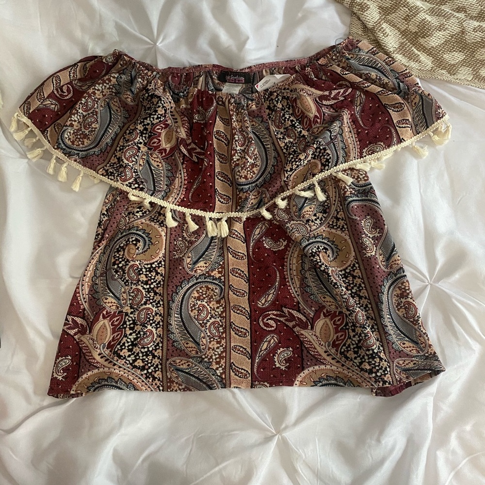 NWT off the shoulder summer top